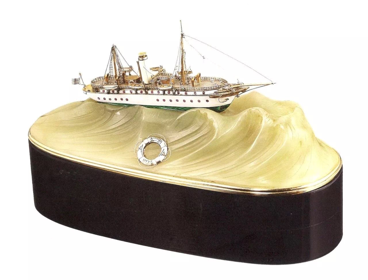 梵克雅宝黑色的四叶草是什么宝石,梵克雅宝四叶草是珠宝吗