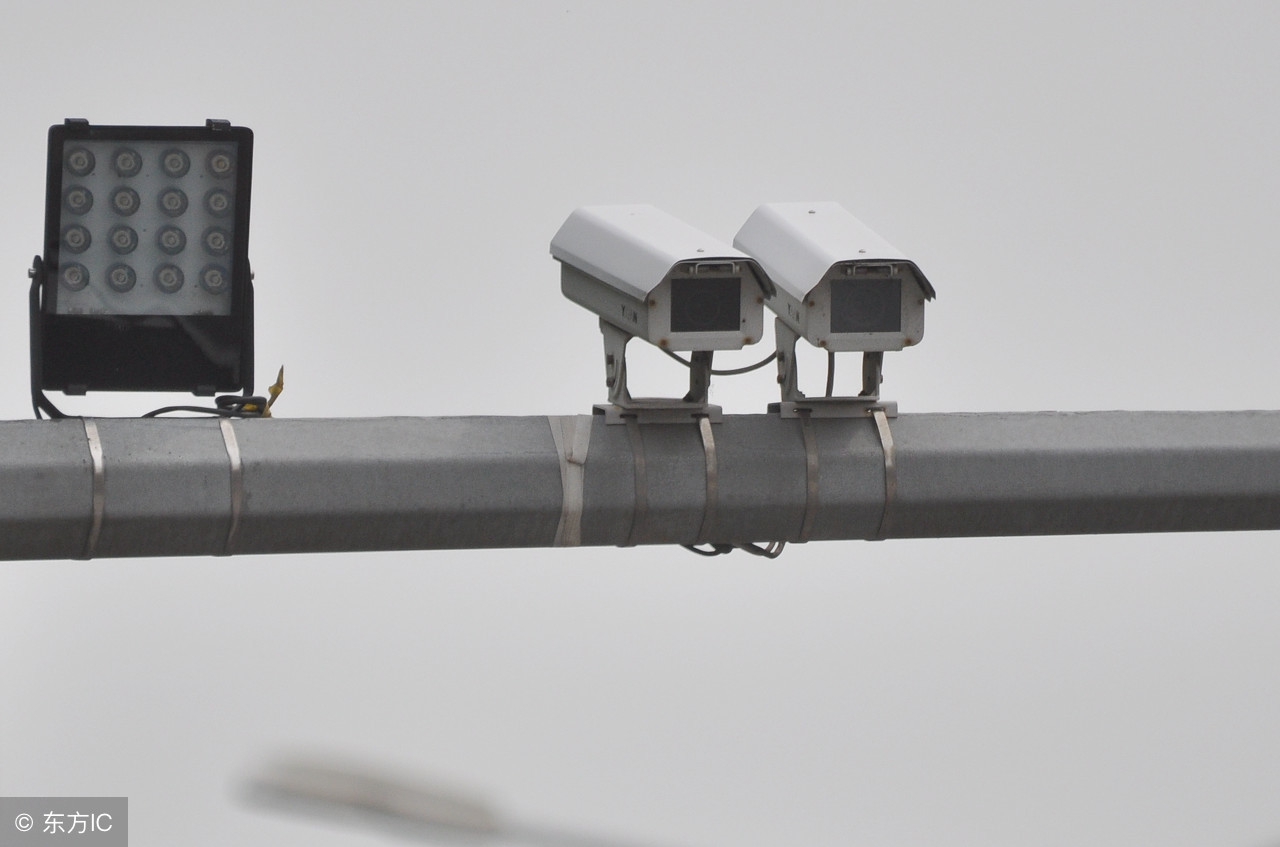 监控摄像头定焦和变焦镜头的区别,大华摄像头可以加电动变焦镜头吗