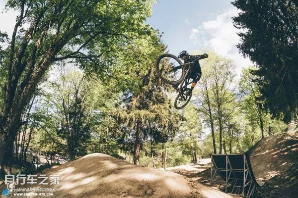 谁可登上德意志第一的宝座?CanyonTorque对决YTCapra