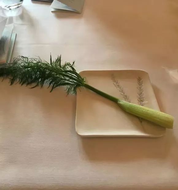 这家奇葩餐厅“坑”了中国食客,却征服了米其林食探,连奥巴马夫妇都是它的粉丝!