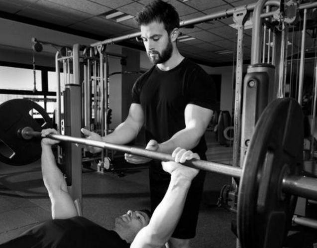 胸部脂肪多是减脂还是练胸肌,得了鸡胸怎么练胸大肌