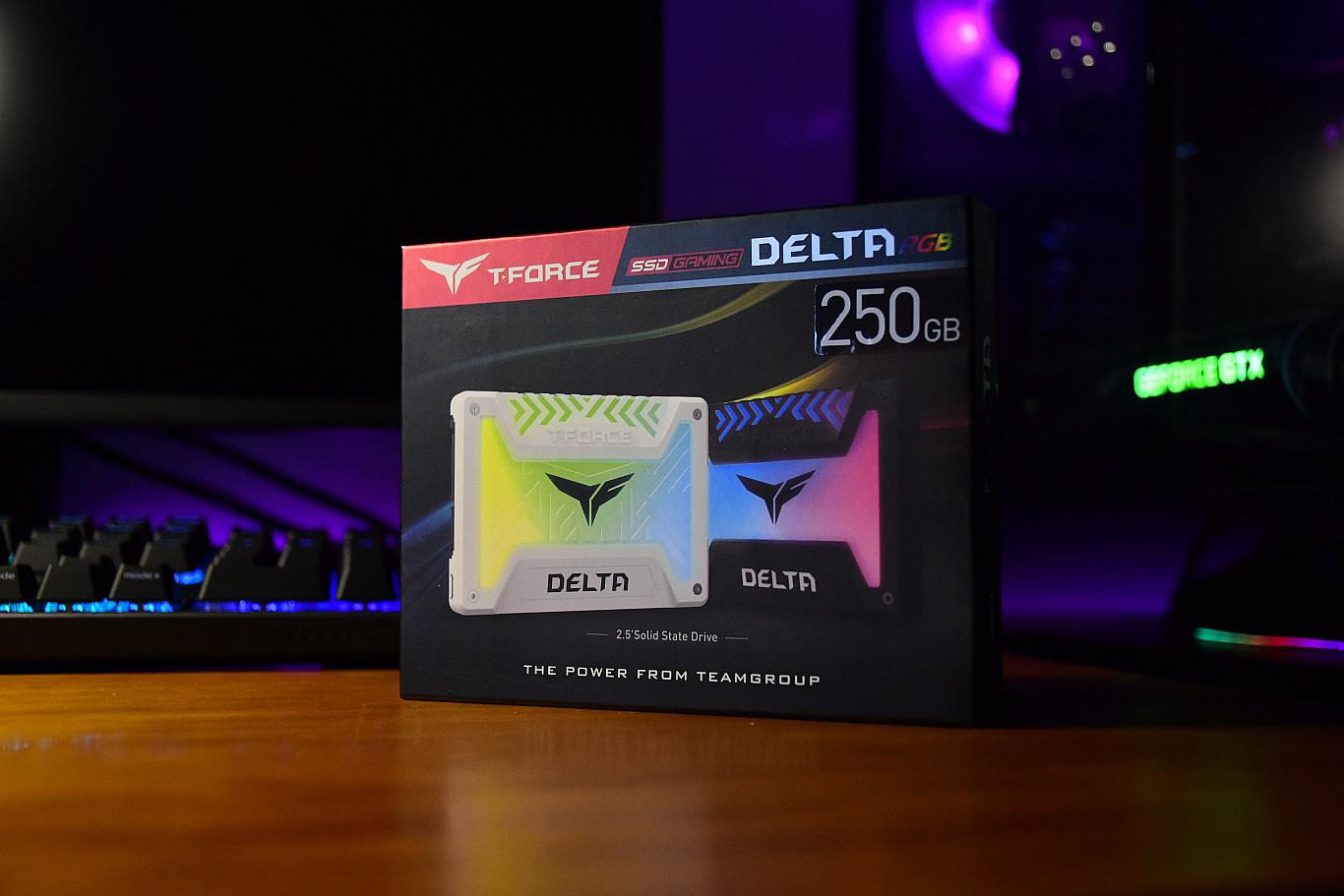 只有CPU不能RGB了！十铨 T-Force Delta RGB 250GB 固态硬盘开箱