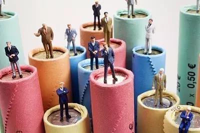 投注中奖后显示的百万余额，竟是*子骗**在后台手工输入的数字……