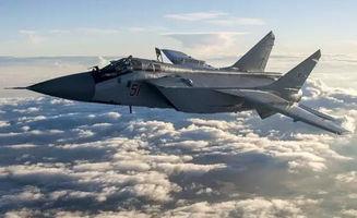 美国sr-71黑鸟侦察机,sr71黑鸟侦察机纪录片