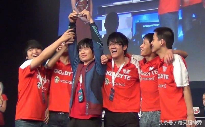 微笑we打厂长edg比赛,edg厂长和微笑