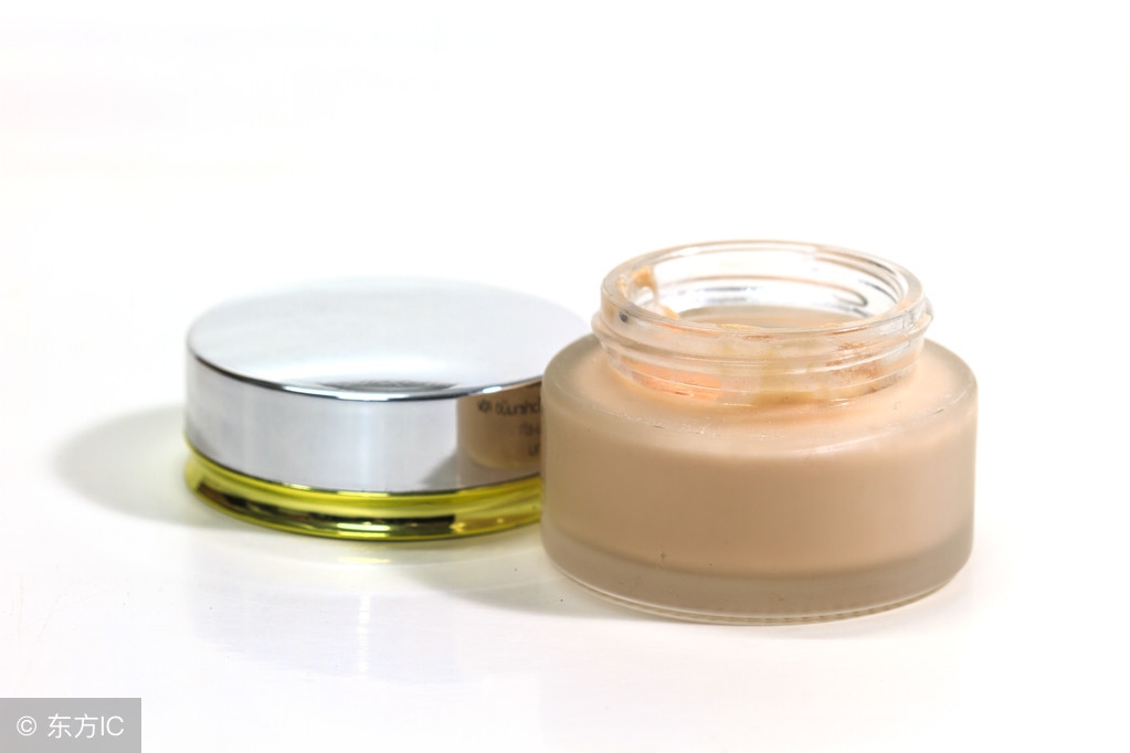 过期护肤品化妆品伤皮肤!教你查清美妆产品的到期日