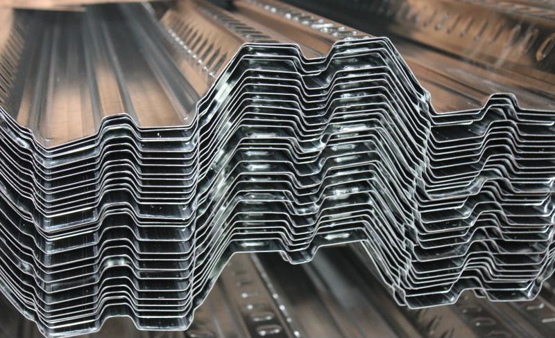 普乐士：“楼面屋面墙面、面面俱到；上游中游下游、游刃有余”