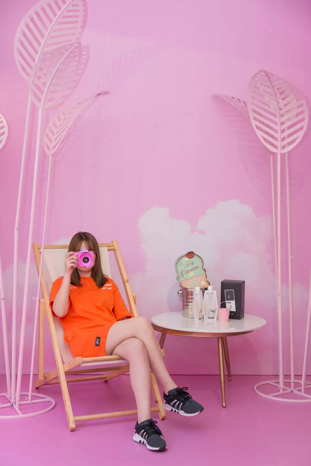 长乐路惊现粉色神秘快闪店!霸屏粉色,即将炸掉你的朋友圈!