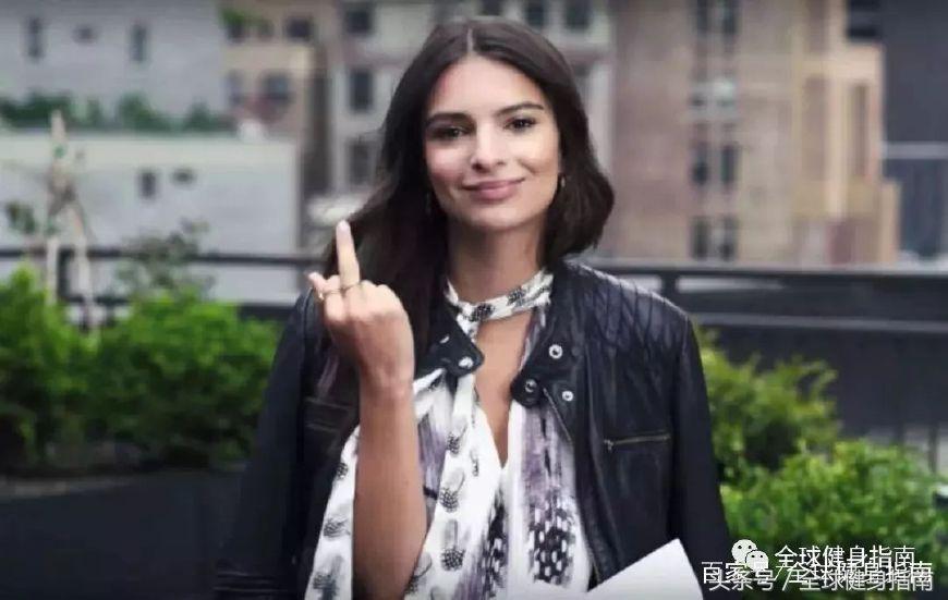 12岁就C*杯罩**，因为胸太大被维密嘲讽，健身网红圈的教科书！