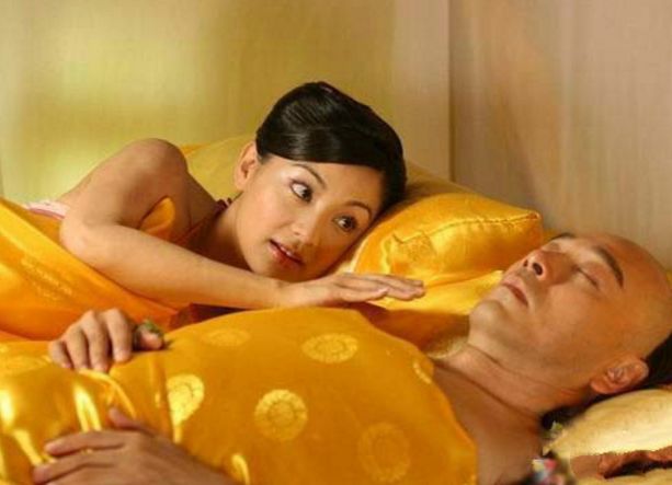 古代妃子来大姨妈肚子疼怎么办,古代皇帝让妃子来大姨妈怎么办