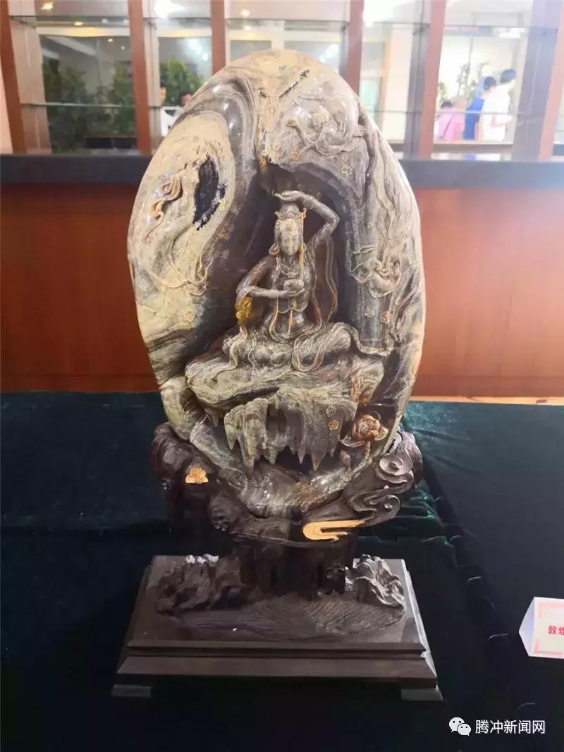 腾冲缅甸琥珀能买吗,现在市场上的缅甸琥珀有假的吗