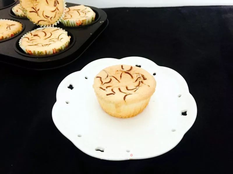 用刮刀做纸杯蛋糕装饰的视频,没有奶油纸杯蛋糕怎么装饰