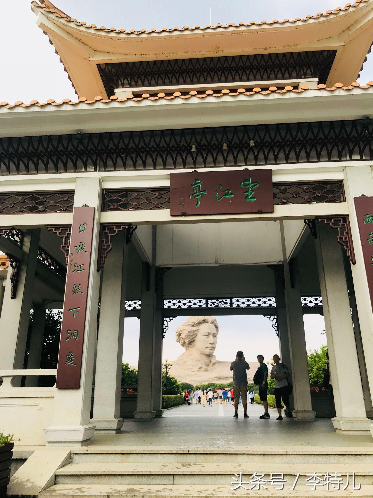 中流击水，浪遏飞舟，长沙试驾众泰T800惊叹：中国品牌豪华不是梦