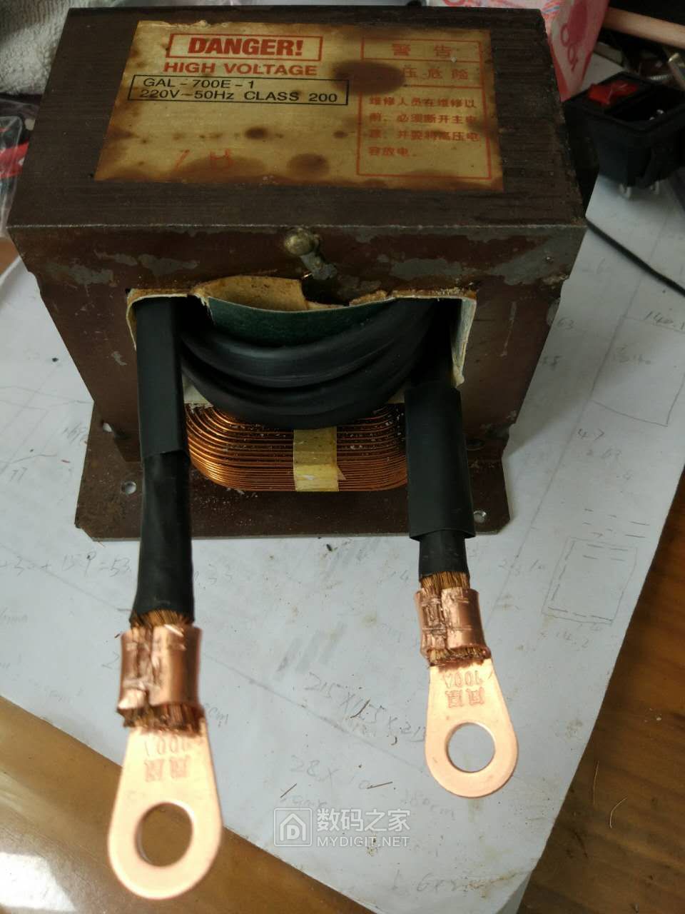 怎样拆微波炉变压器才能改点焊机,报废微波炉改点焊机