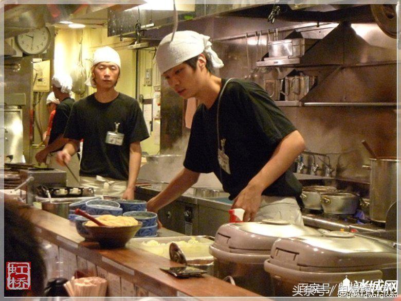 东京和台湾台北上班族时间更紧张，中午不点外卖？为何速递哥很少