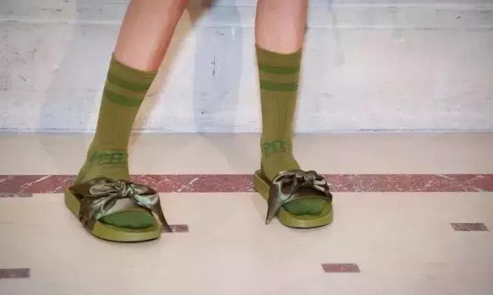 终于找到不磨脚又好看的鞋了！