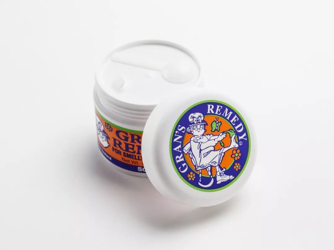 6000多万人的脚臭,被这盒*粉白**救了丨品质生活