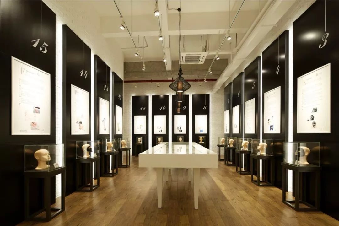 她发现的这款产品，成为女人最爱，还被全球模仿