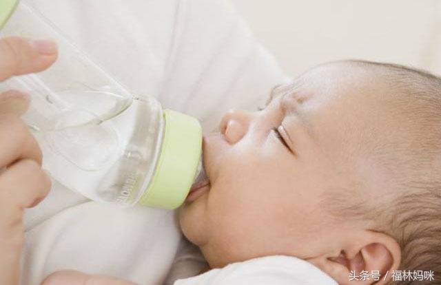 夏季如何避免宝宝长痱子,宝宝夏季出痱子怎么办