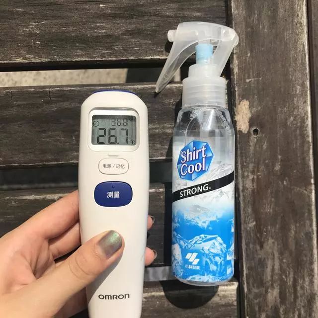 降温喷雾神器视频,网红迅速降温喷雾