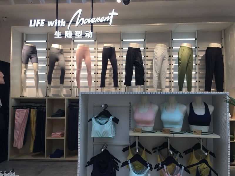 走进安踏首家AntapluS门店，国内运动品牌老大如何“自我升级”?
