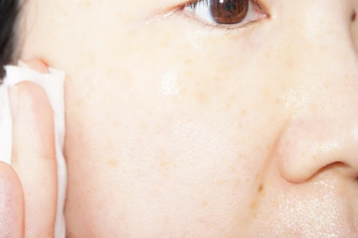 贝德玛卸妆水500ml和500g的区别 (bioderma贝德玛大瓶卸妆水怎么开)