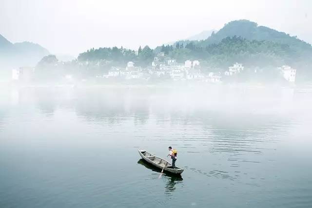 独自旅行一定要去的地方,第一次独自旅行去了哪里