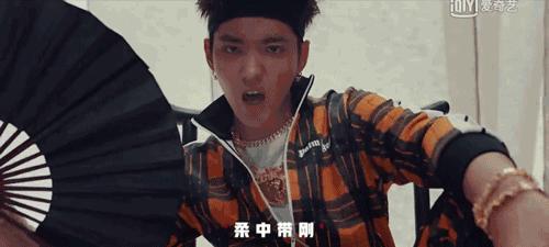 这位“大*子骗**”，虐过多少“小鲜肉”