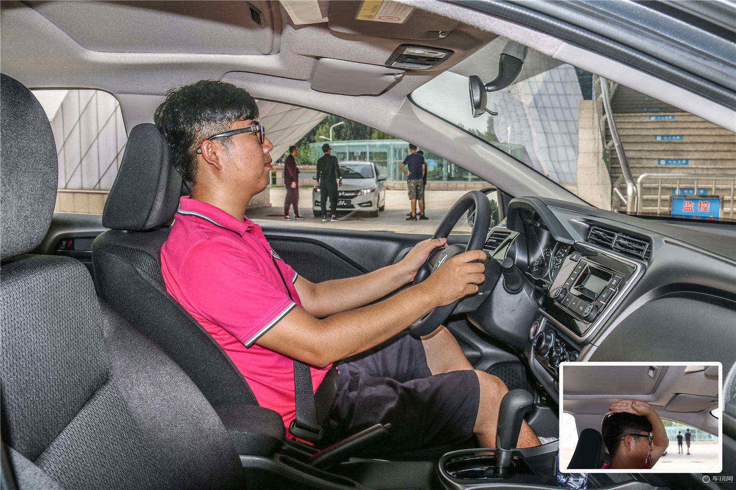 给媳妇买辆车代步用,适合给媳妇买的车