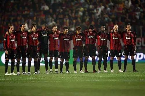 国际米兰和ac米兰哪个球迷多,意甲ac米兰vs国际米兰直播