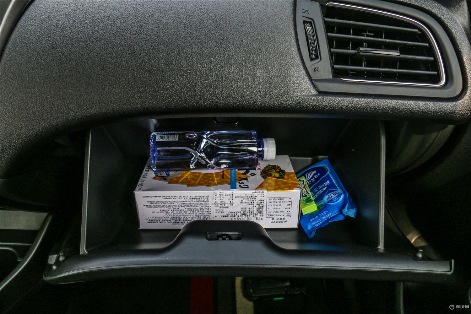 关于第五代全新本田锋范city,省心省油实用代步车本田锋范