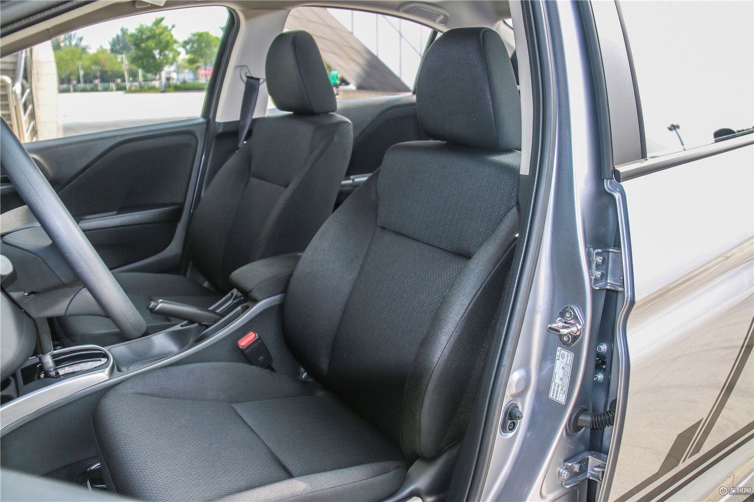 关于第五代全新本田锋范city,省心省油实用代步车本田锋范