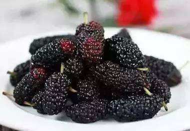 手脚爱出汗该吃什么药效果最好,阴虚火旺吃什么食物调理见效快