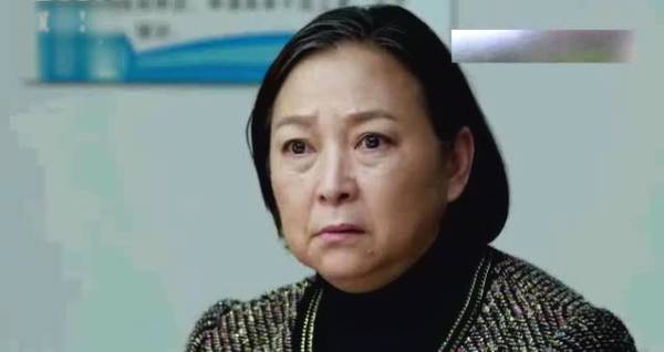 婆婆生日我偷偷送了一个金镯子,媳妇过生日婆婆送金手镯