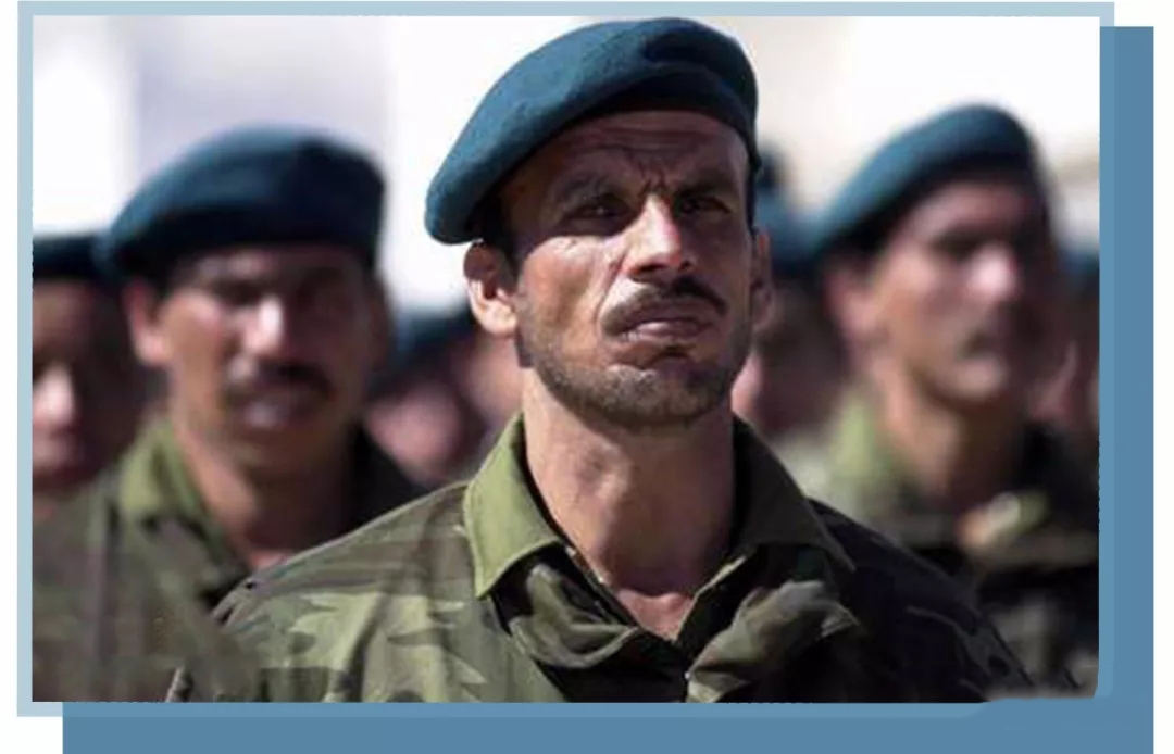 不是天生丽质就别天天随意穿出门吓人了！海魂衫+酒神包，摸一下