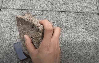 手机钢化膜能抵挡多少压力,什么牌子的钢化膜不怕锤砸不怕摔