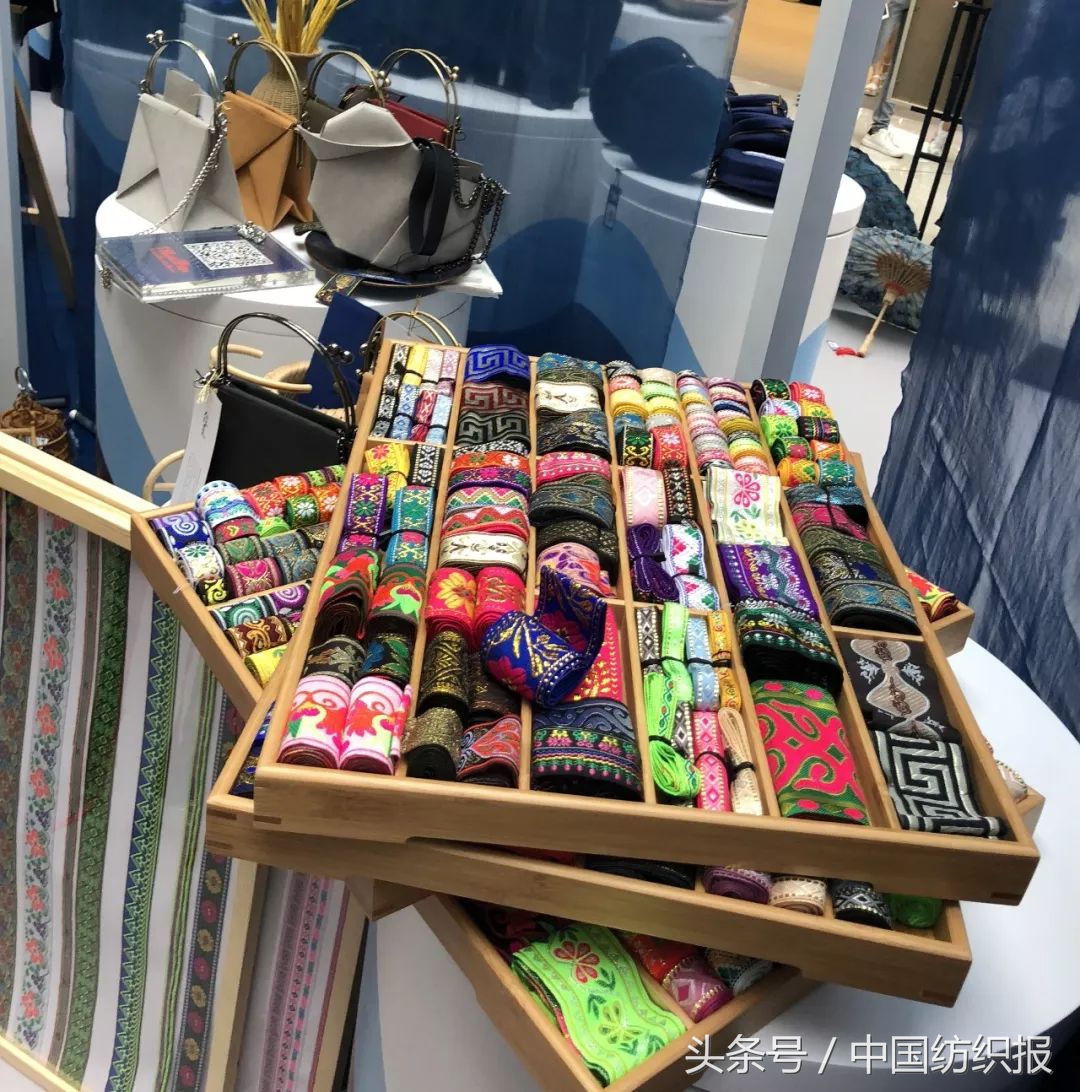 依文15年“拾遗”打造来自大山深处的手工艺集市