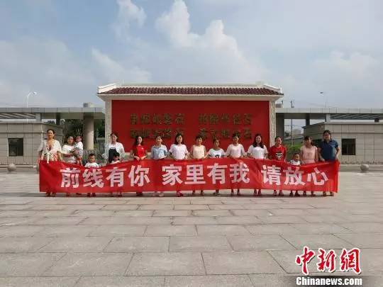 向所有中国军人军属致敬,致敬军人致敬军属