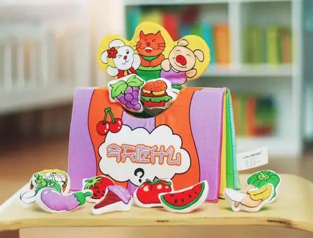 如何选择绘本？不满1岁的宝宝开始阅读早吗？答案就在这7本绘本里