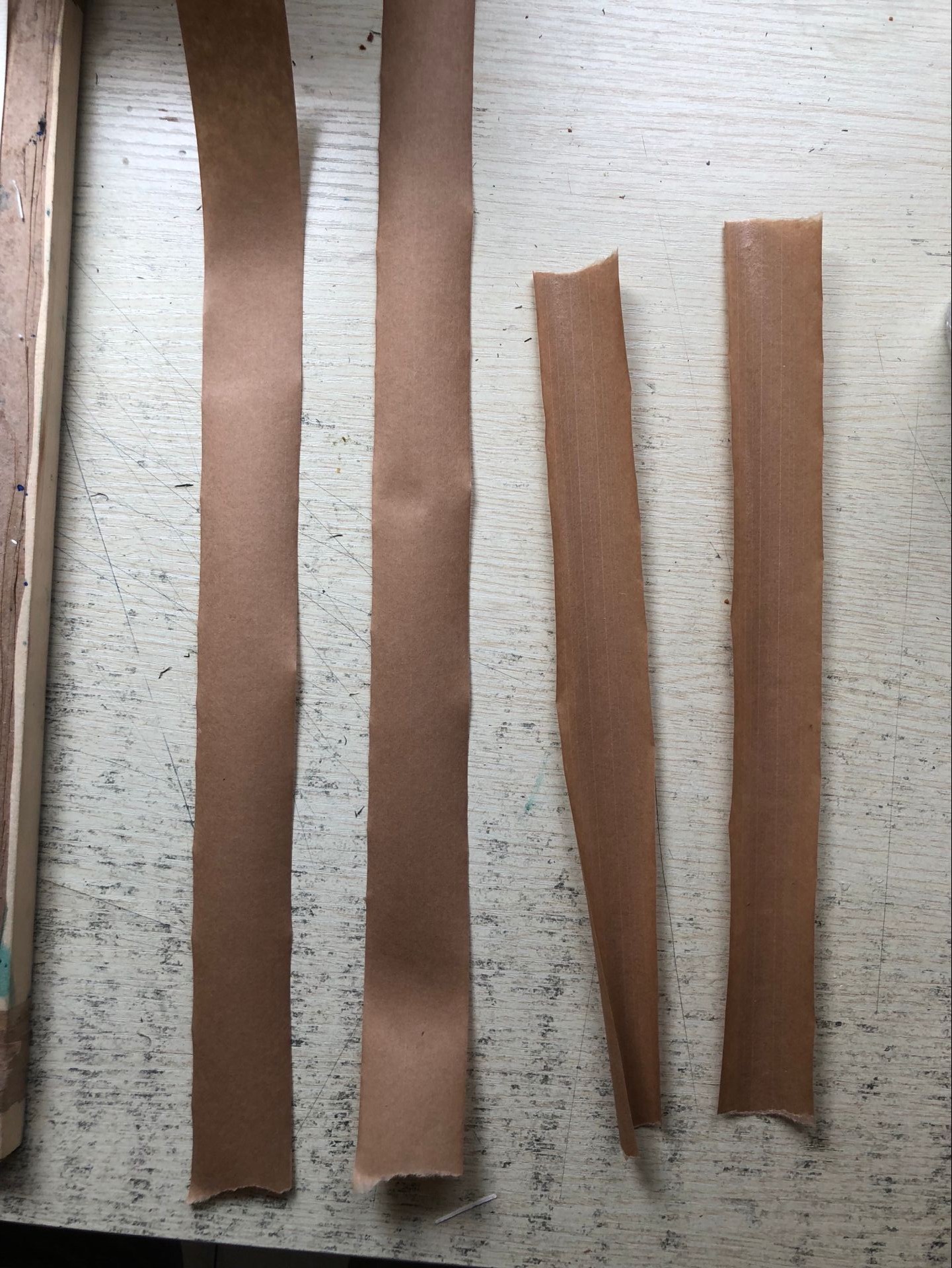 水彩画完了怎么把纸弄平整,水彩画如何保持不掉色