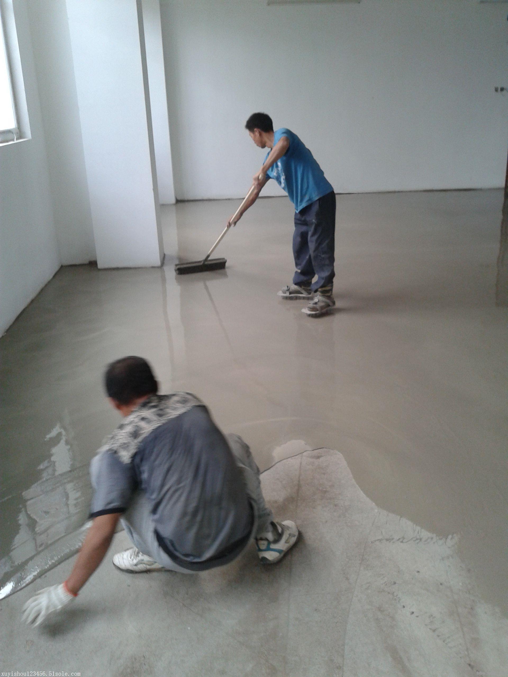 装修自流平地面用什么好,装修地面什么是自流平