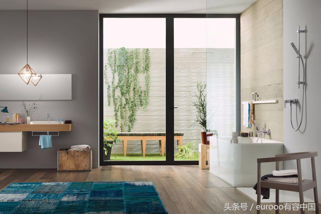 浴室装浴缸还是淋浴好,家里装浴缸实用吗