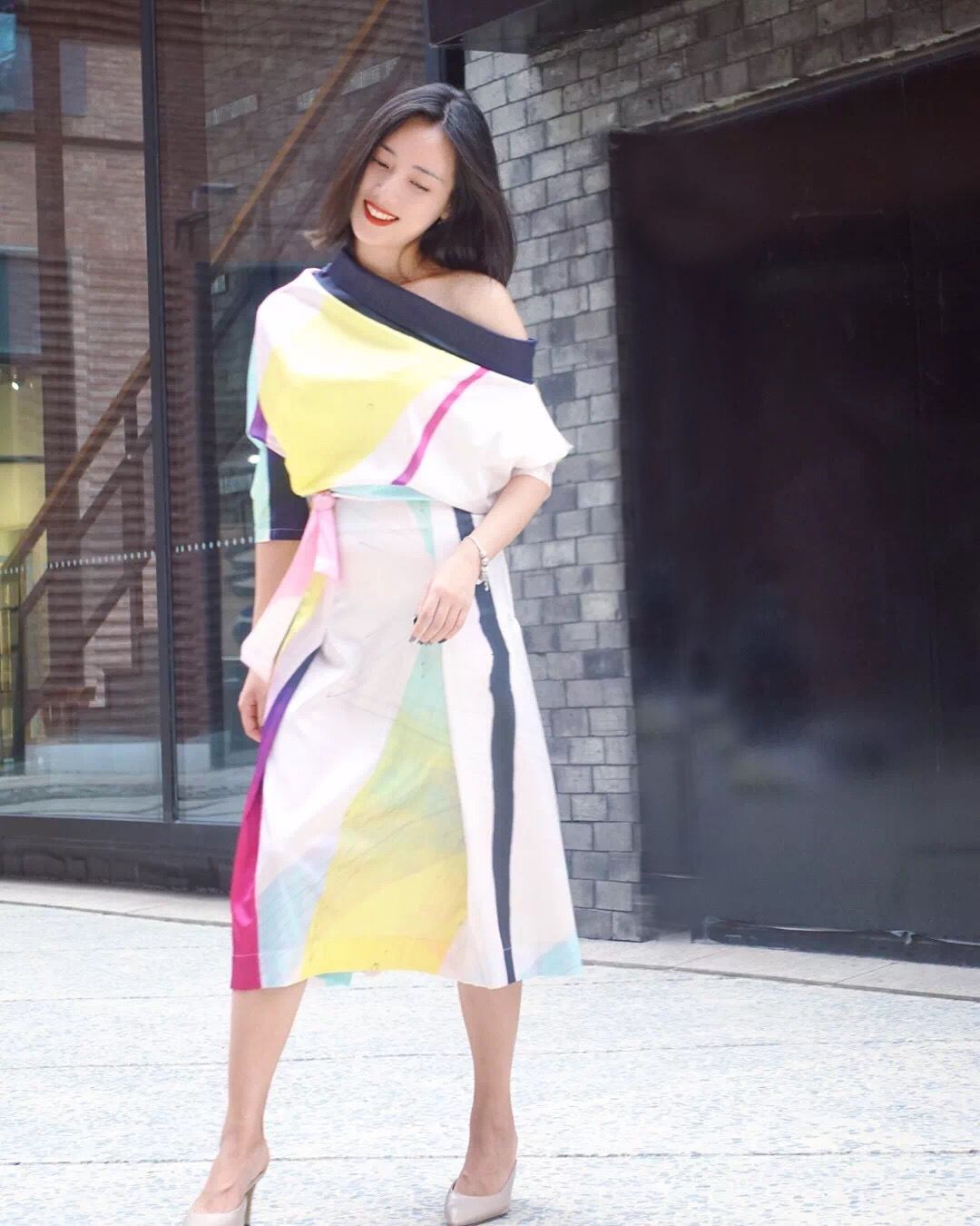 去度假穿什么衣服好看,假期出游怎么穿轻松又时髦