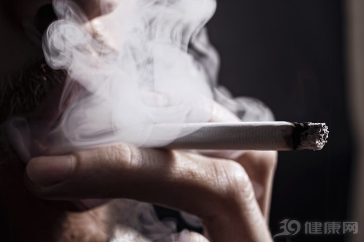 纸烟和电子烟哪个对身体伤害大些,电子烟和纸烟到底哪个危害小