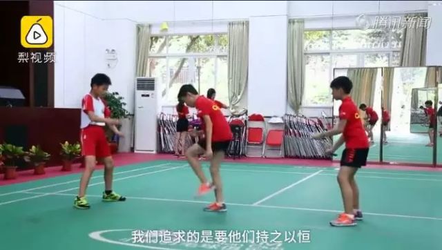 中国学生跳绳比赛世界冠军,小学生跳绳世界杯赛