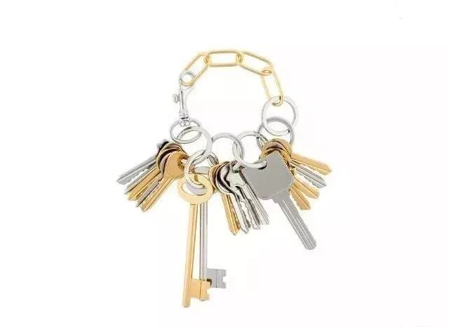 2万一个编织袋？4千一双塑料鞋？贫穷限制了我的审美……