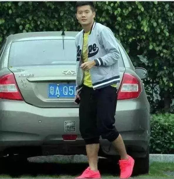 中国男足都开什么车,中国足球运动员都开什么车