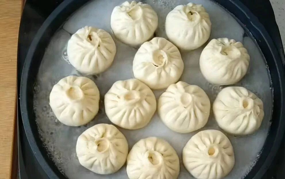 做水煎包须知：底金黄焦脆不糊，皮松软白嫩，肉馅不腥不腻
