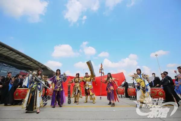 黄金屠龙刀立体新生《传奇世界3D》成2018ChinaJoy“话题王”