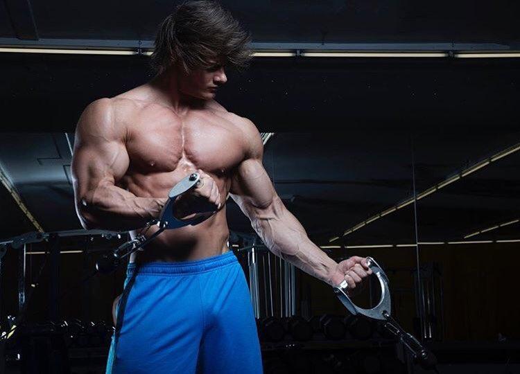 做什么动作才可以让自己变得强壮,如何快速让自己变得强壮